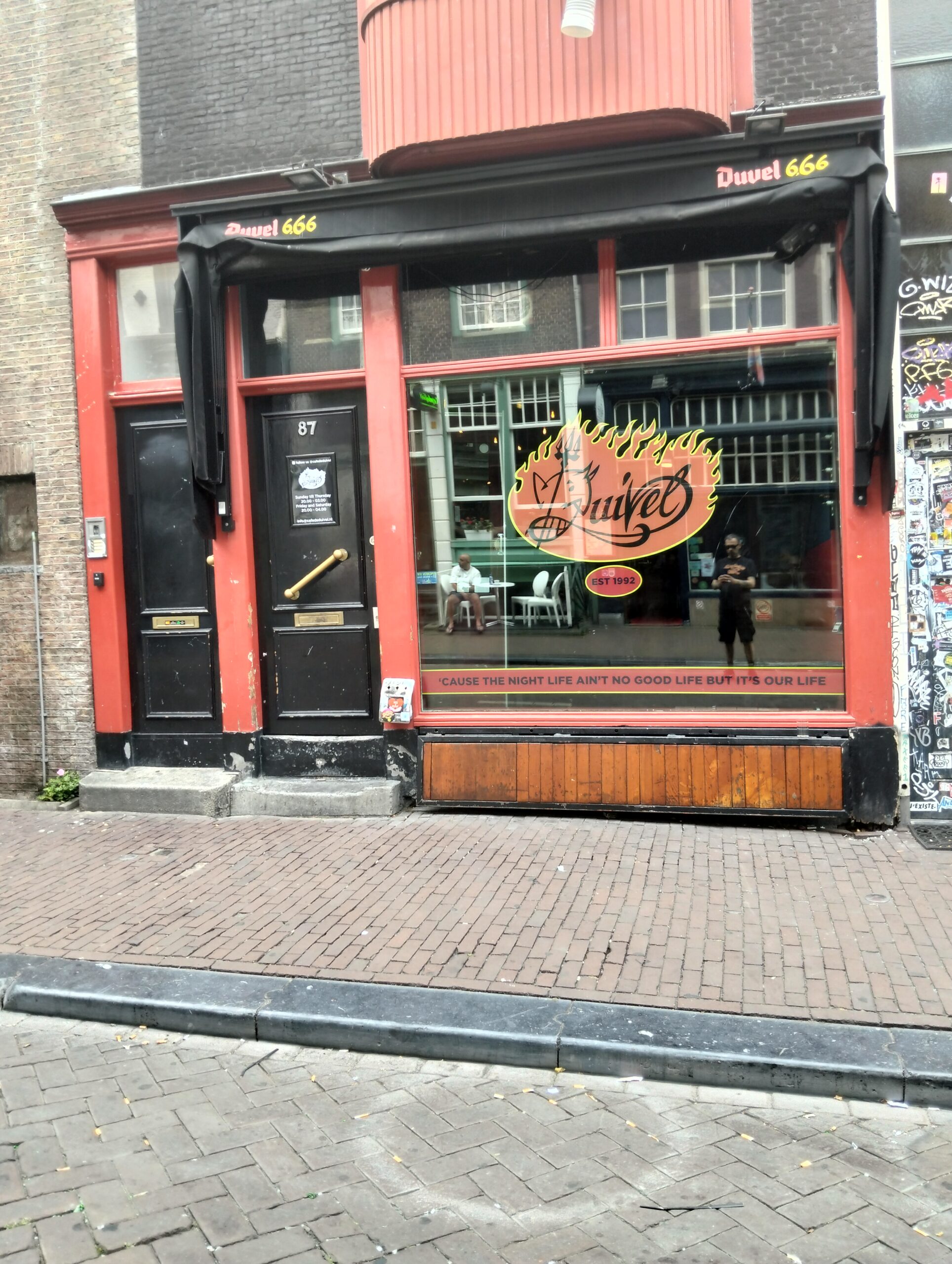 DE DUIVEL